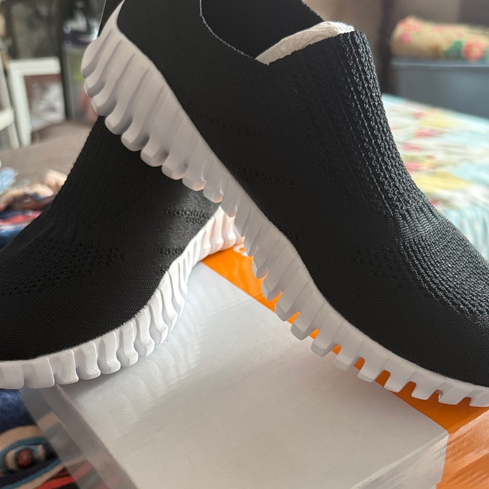 bernie mev. Women's Black and White Slip-On Sneakers